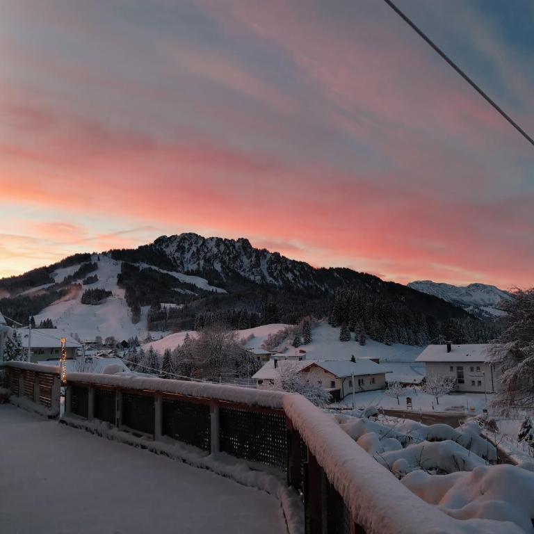 Haus Edelweiss Jungholz - Appartement avec Vue sur la Montagne - 8