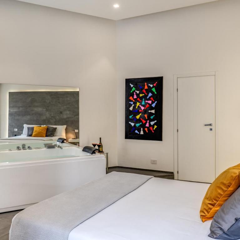 Gallery Suite Naples - Queen Suite with Spa Bath - 7