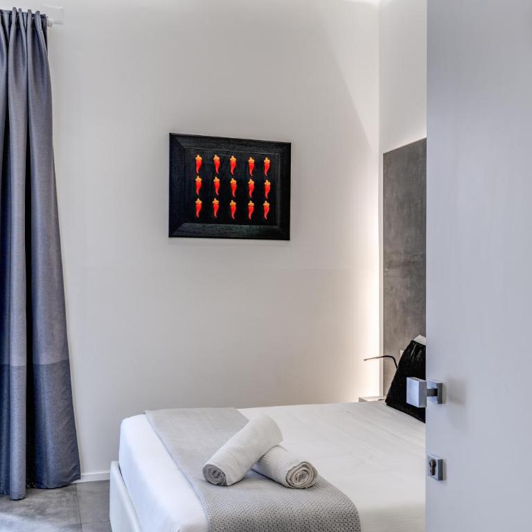 Gallery Suite Naples - Double Room with Balcony - 5