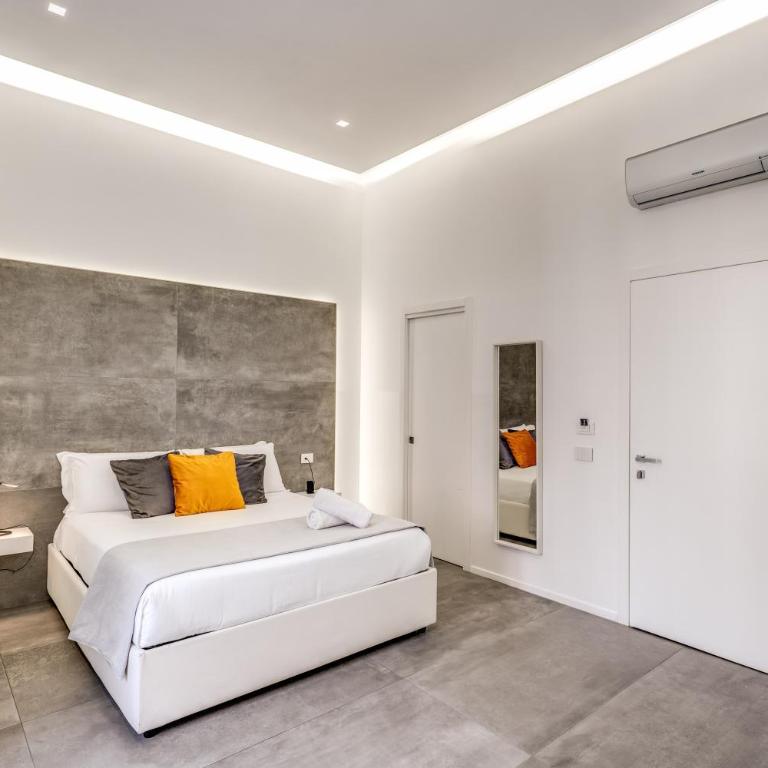 Gallery Suite Naples - Deluxe Double Room - 9