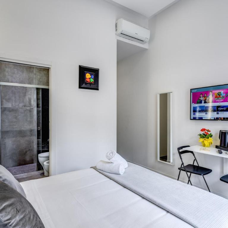 Gallery Suite Naples - Standard Double Room - 9