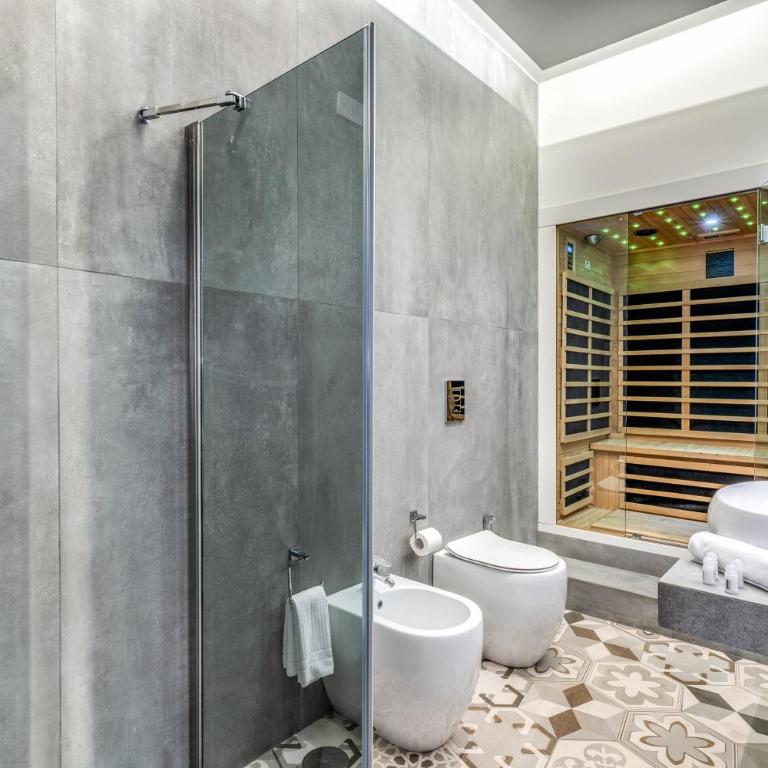 Gallery Suite Naples - Queen Suite with Spa Bath - 20