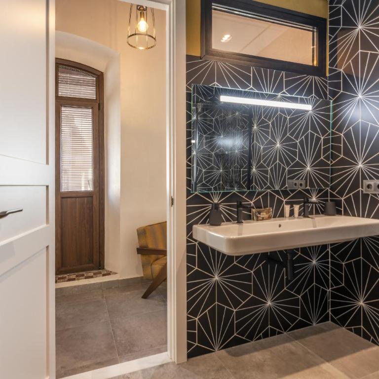 Trajano Estudios by Ĥ - Apartamento Estudio - 25