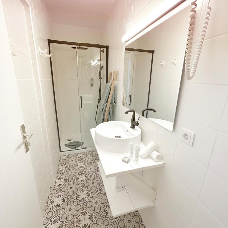 Blanc Sable Hôtel - Chambre Lit King-Size Supérieure - 8