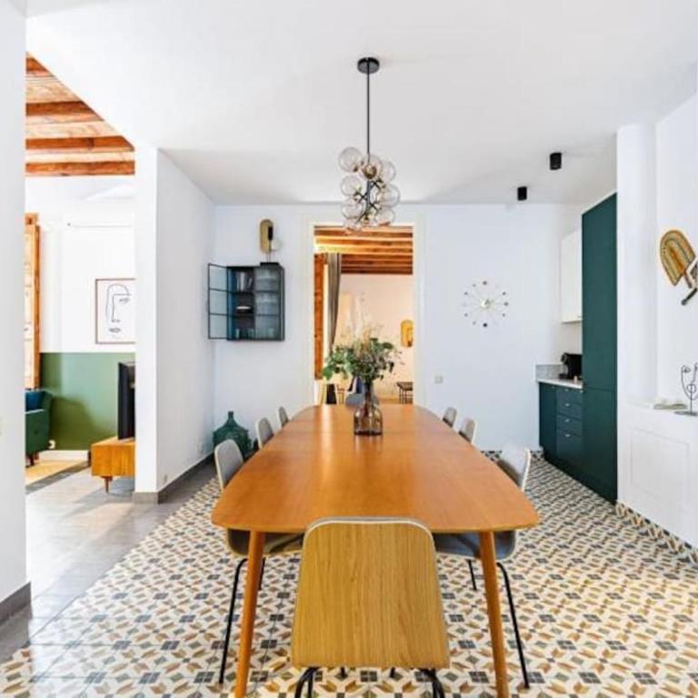 Spacious apartment in the Gothic - Three-Bedroom Apartment - 9
