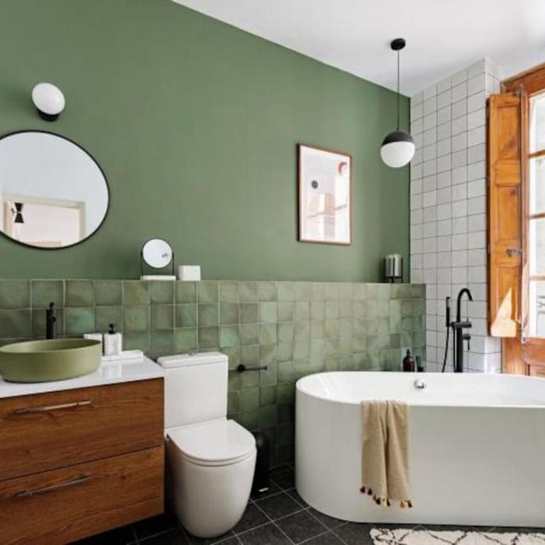 Spacious apartment in the Gothic - Three-Bedroom Apartment - 22