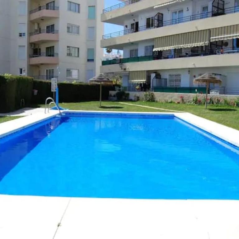 Piso precioso con vistas al mar. - Apartamento de 2 dormitorios - 4
