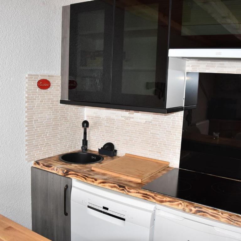 Studio rénové avec grande terrasse ensoleillée - FR-1-464-2 - Studio - 3