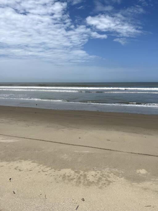 Escapate mirando el Mar Beach Front Apt Playas Ecu - Apartamento de 3 dormitorios - 35
