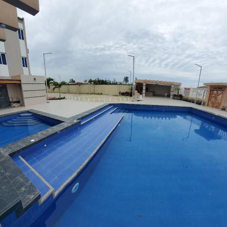 Escapate mirando el Mar Beach Front Apt Playas Ecu - Three-Bedroom Apartment - 44