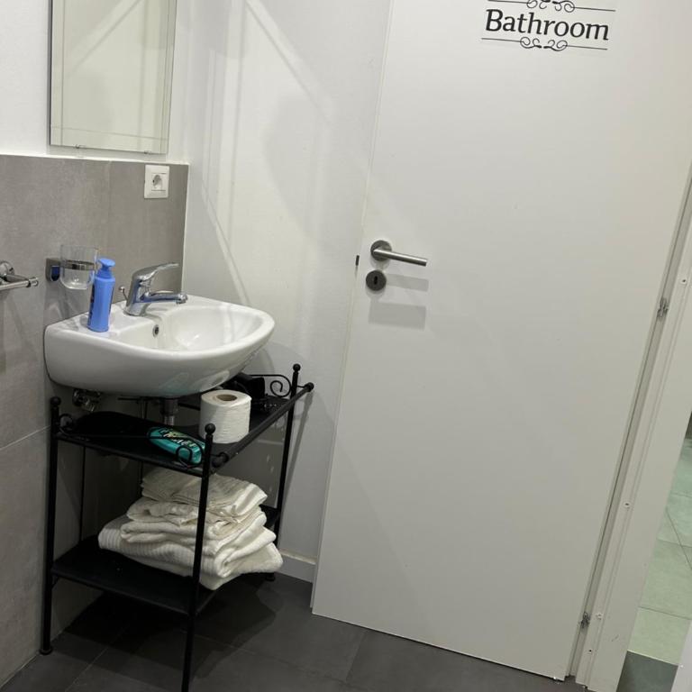 FREE FLAT - Double Room - 8