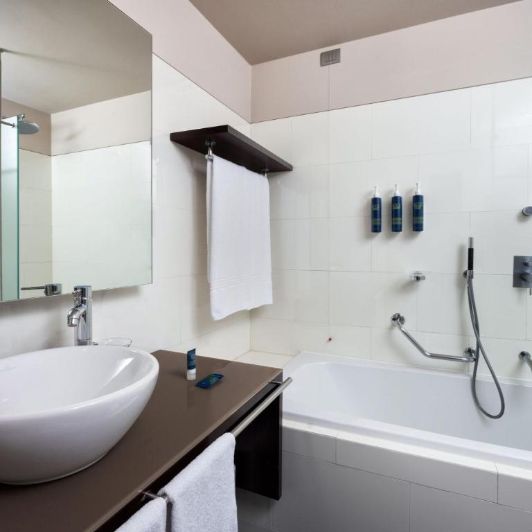 Four Points Sheraton Bolzano Bozen - Camera King Classic - 5