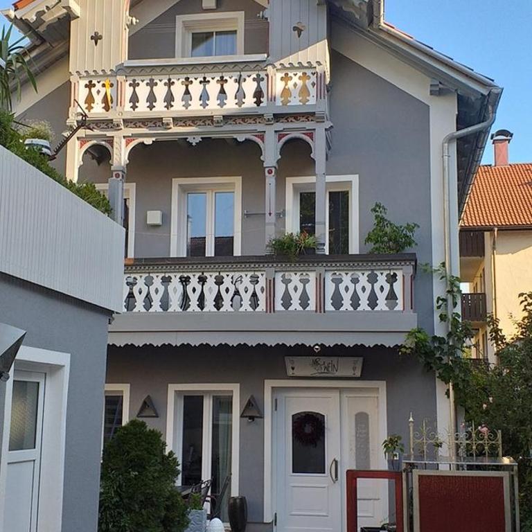 Zentrale Idylle mit Gemeinschaftsbad - Habitación Doble con balcón - 1