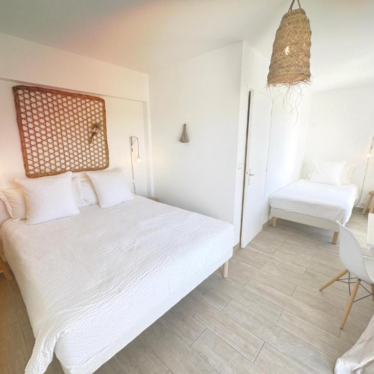 Blanc Sable Hôtel - Chambre Triple avec Terrasse - 7