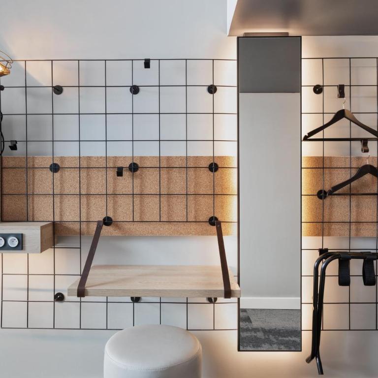 Moxy Amiens - Chambre Lit Queen-Size Confortable - 5