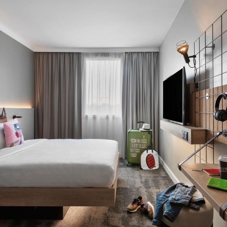 Moxy Amiens - Chambre Lit Queen-Size Confortable - 2