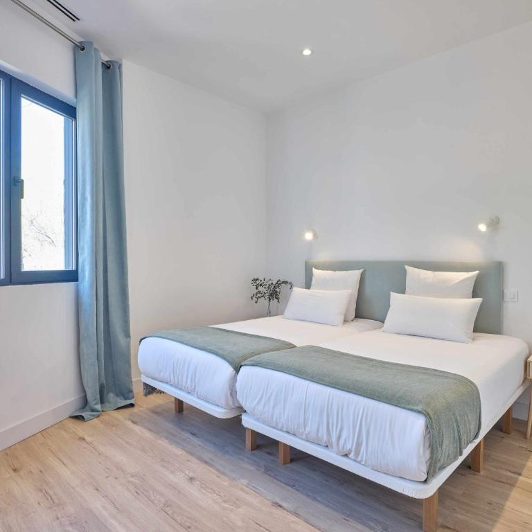 Paseo Suites Hotel - Deluxe Queen Suite - 1