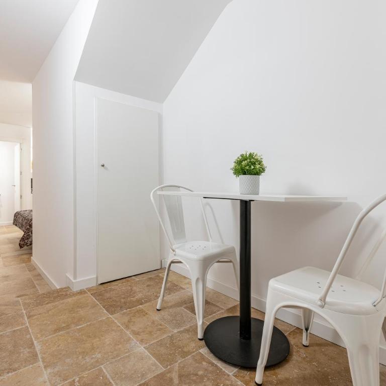 Bajo interior sin ventana en Barri Port Maritim - Apartamento de 1 dormitorio - 6
