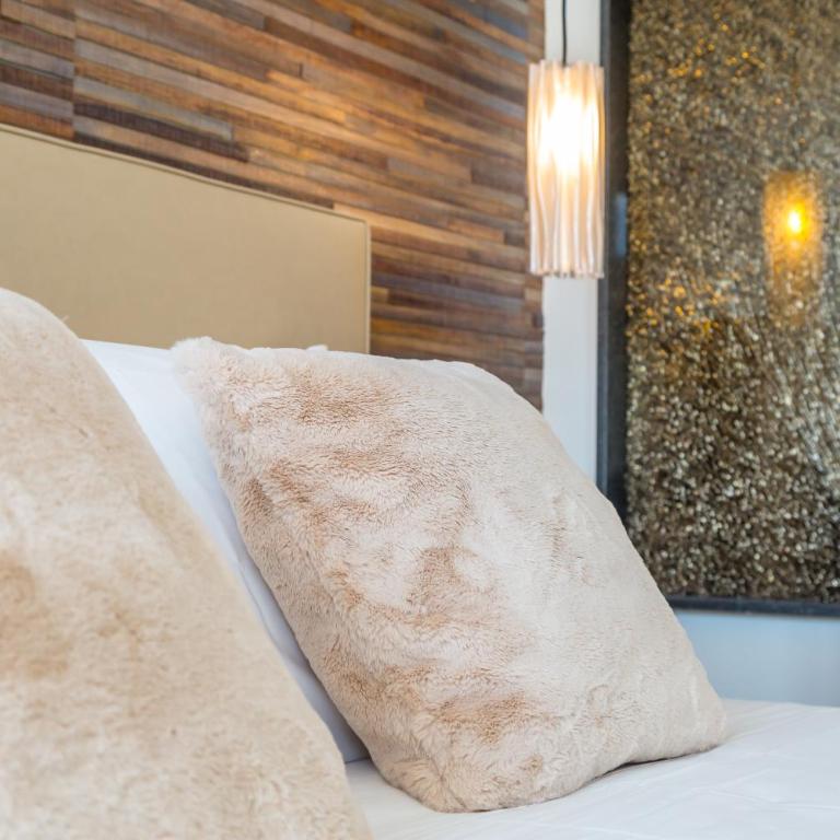 Dei Martiri Suite - Deluxe Double Room with Bath - 10