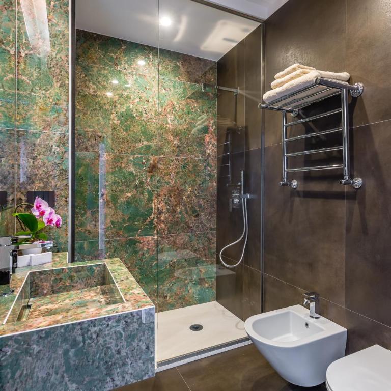 Dei Martiri Suite - Deluxe Double Room with Bath - 12