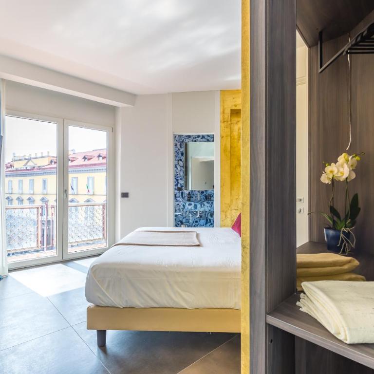 Dei Martiri Suite - Double Room with Balcony - 8