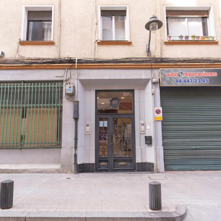 Deusto. Piso + wifi internet T. V. y garaje - Three-Bedroom Apartment - 28