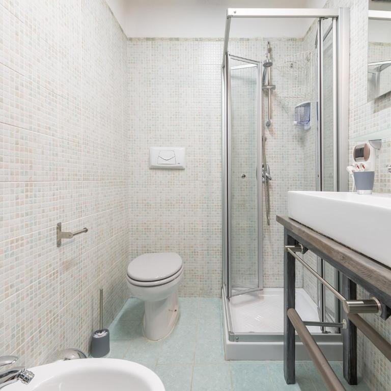 Civico 47 - Camera Matrimoniale con Bagno Privato - 10
