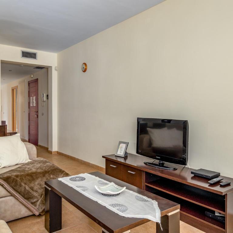 Lovely apt with pool by Costarentals - Ref 87 - Apartamento de 2 dormitorios - 4