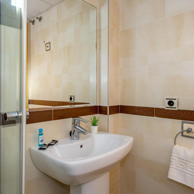 Lovely apt with pool by Costarentals - Ref 87 - Apartamento de 2 dormitorios - 13