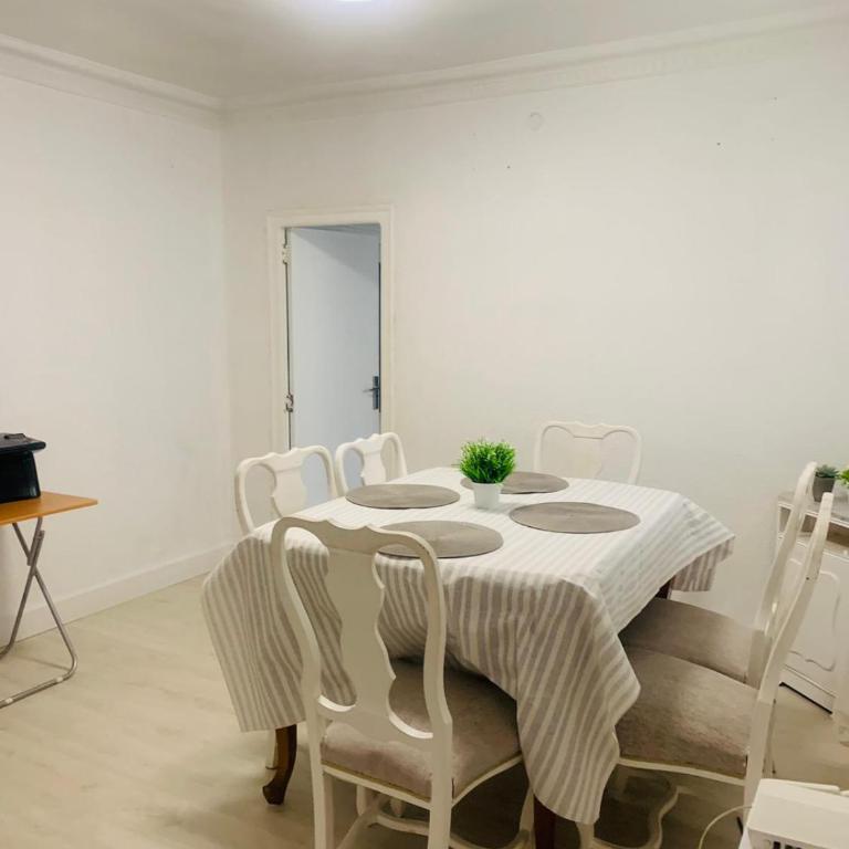 Relaxing confortable room - Double Room with Balcony - 4