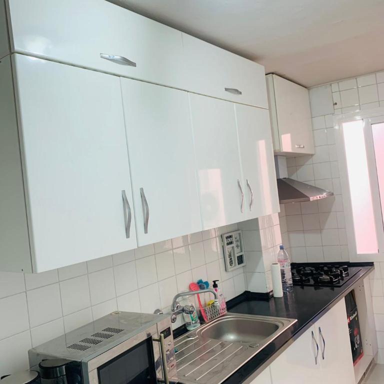 Relaxing confortable room - Double Room with Balcony - 5