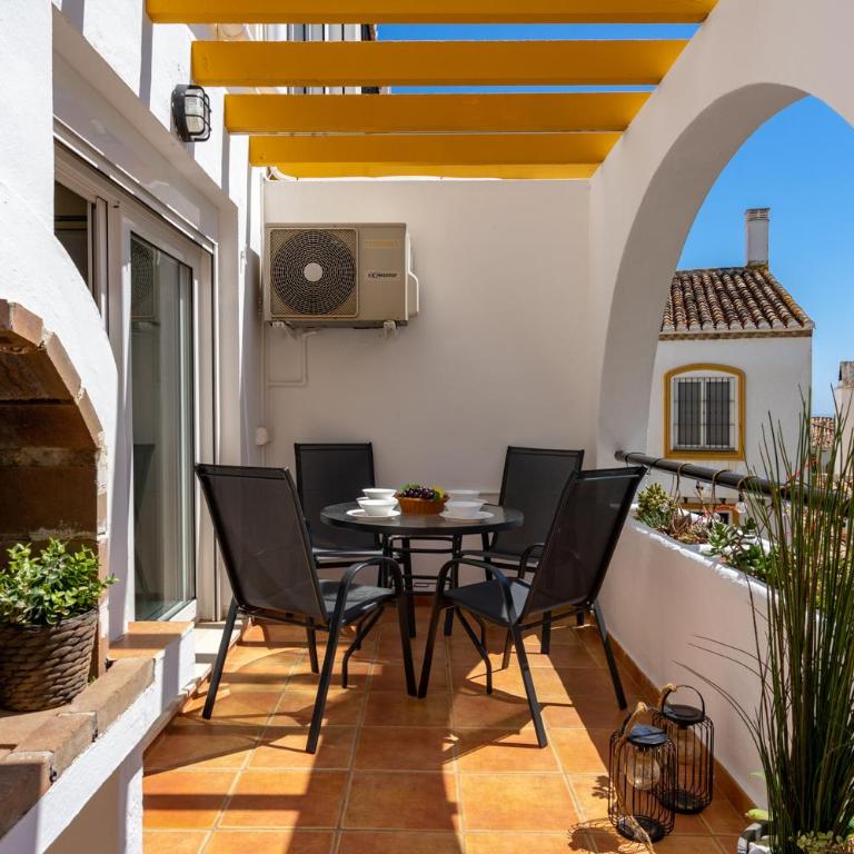 Cozy apartment with pool by Costarentals - Ref 153 - Apartamento de 2 dormitorios - 3