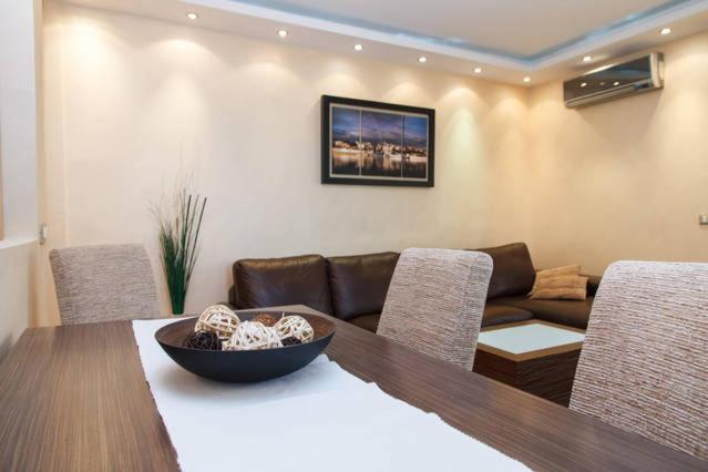 Apartment Erste - Apartman sa 2 Spavaće Sobe i Terasom - 1