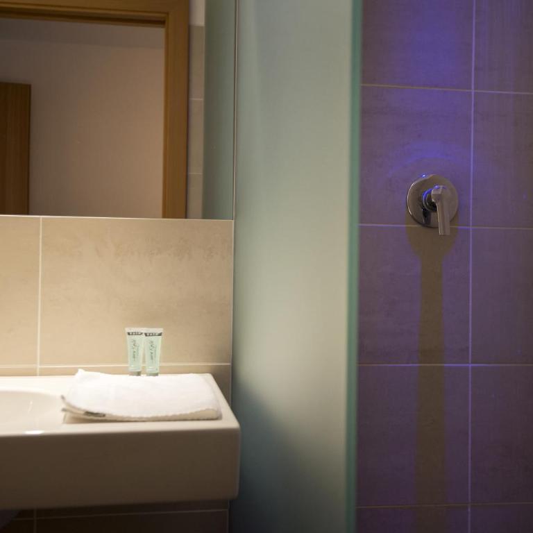 Alpstay - Smart Hotel Saslong - Camera Matrimoniale - 7