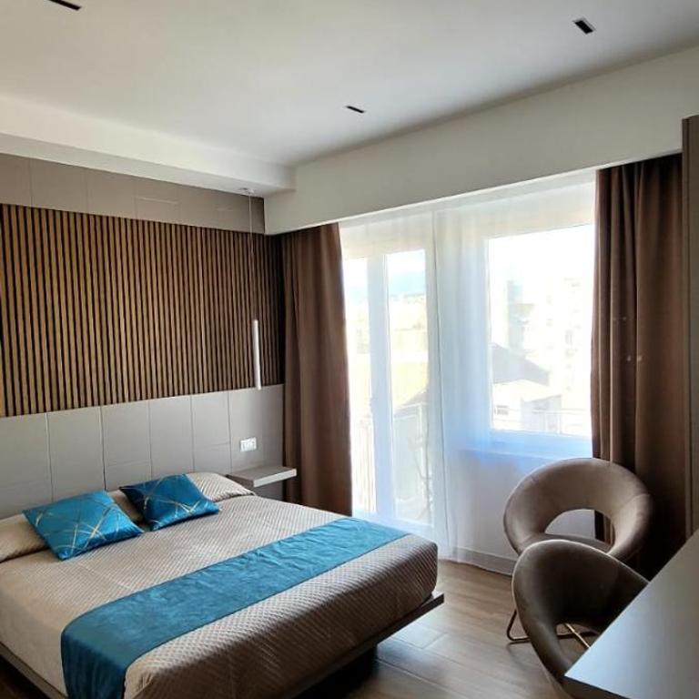 Th Luxury Central - Standard Double Room - 1