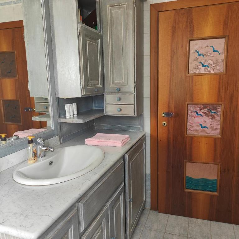 Lara's House - Three-Bedroom Apartment - 13
