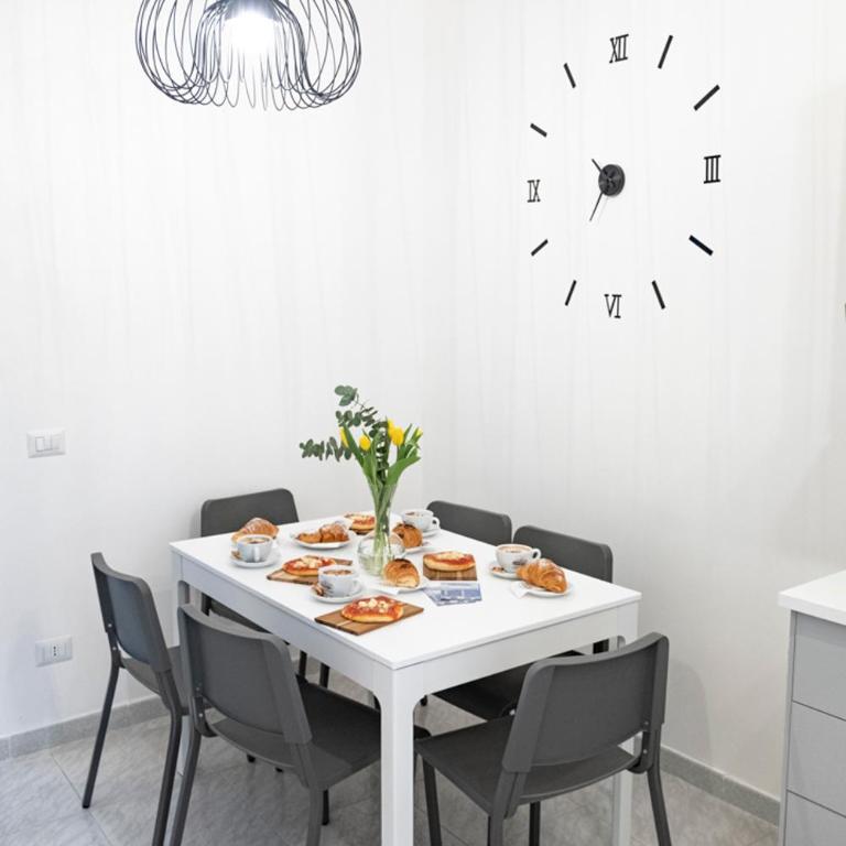 Preziosi 61 - Three-Bedroom Apartment - 12