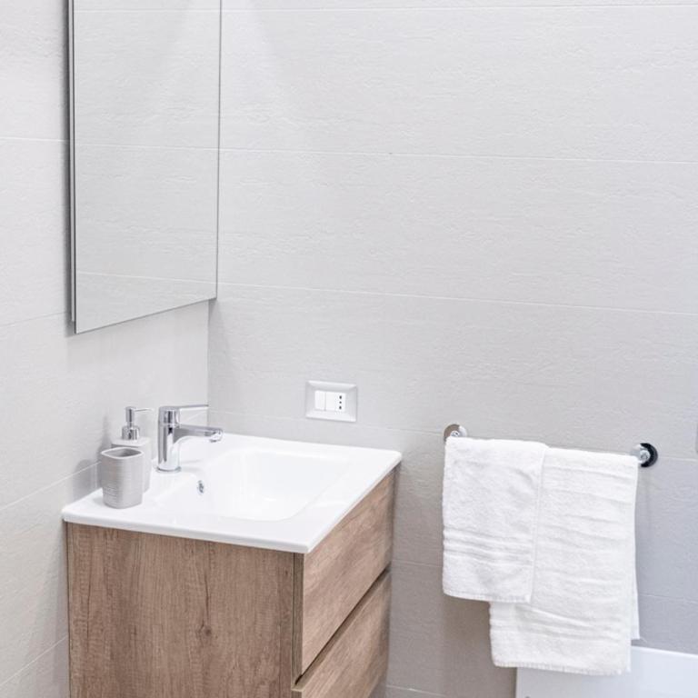 Preziosi 61 - Three-Bedroom Apartment - 33