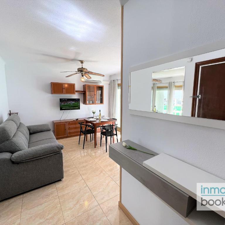 New Pins II, climatizado y a 120m de la playa - One-Bedroom Apartment - 9