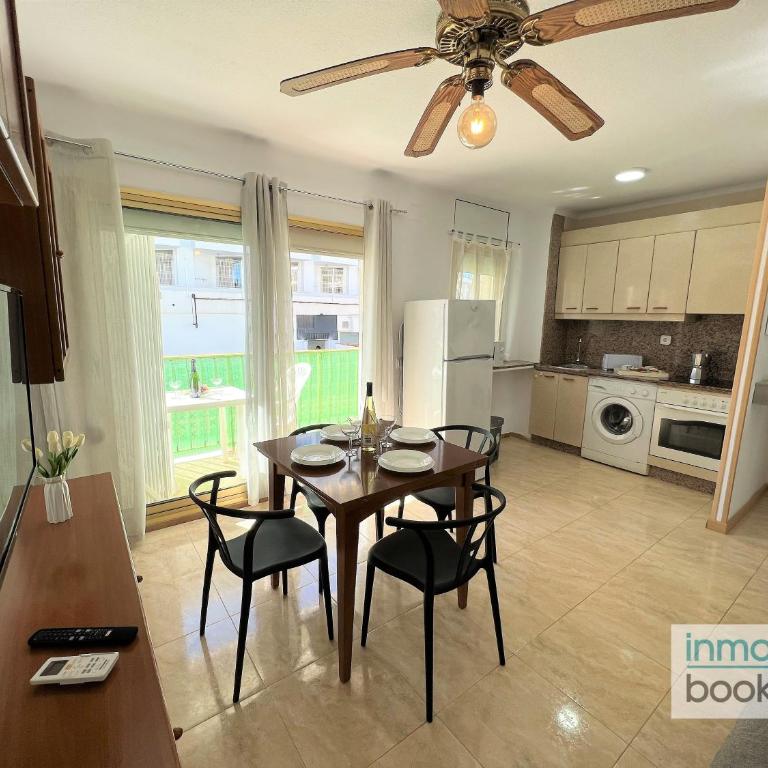 New Pins II, climatizado y a 120m de la playa - One-Bedroom Apartment - 8