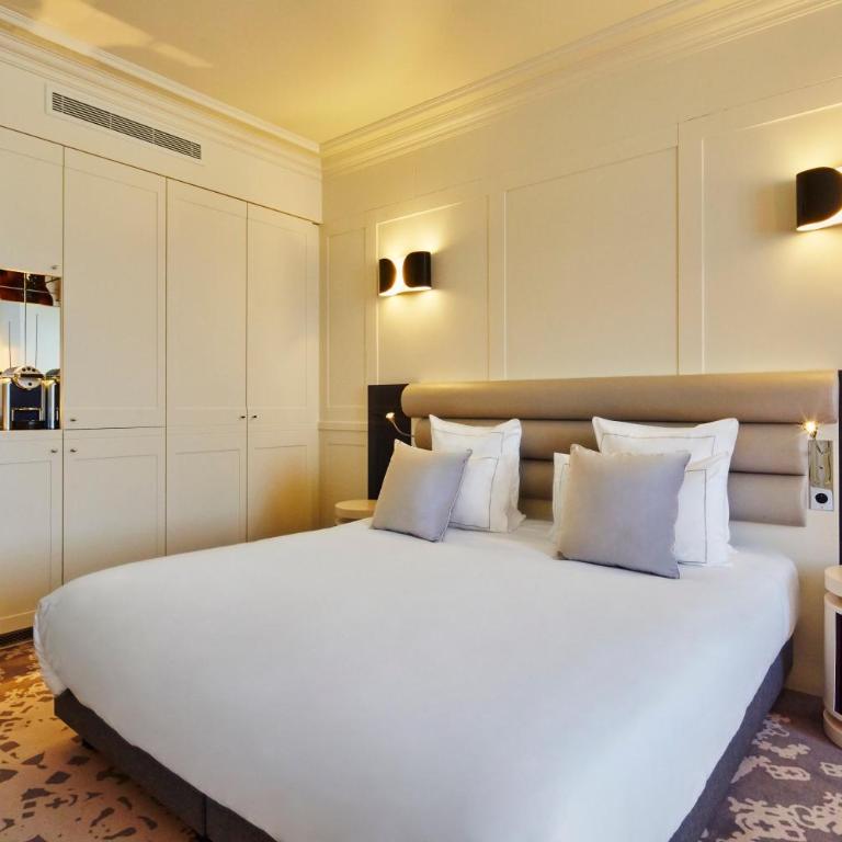 La Licorne Hotel & Spa Troyes - MGallery Collection - Chambre de Luxe avec Grand Lit - 10