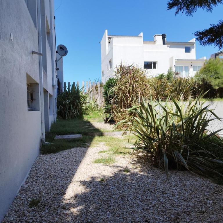 Departamento a 20 metros del mar y 1 cuadra centro. - Apartamento de 2 dormitorios - 50