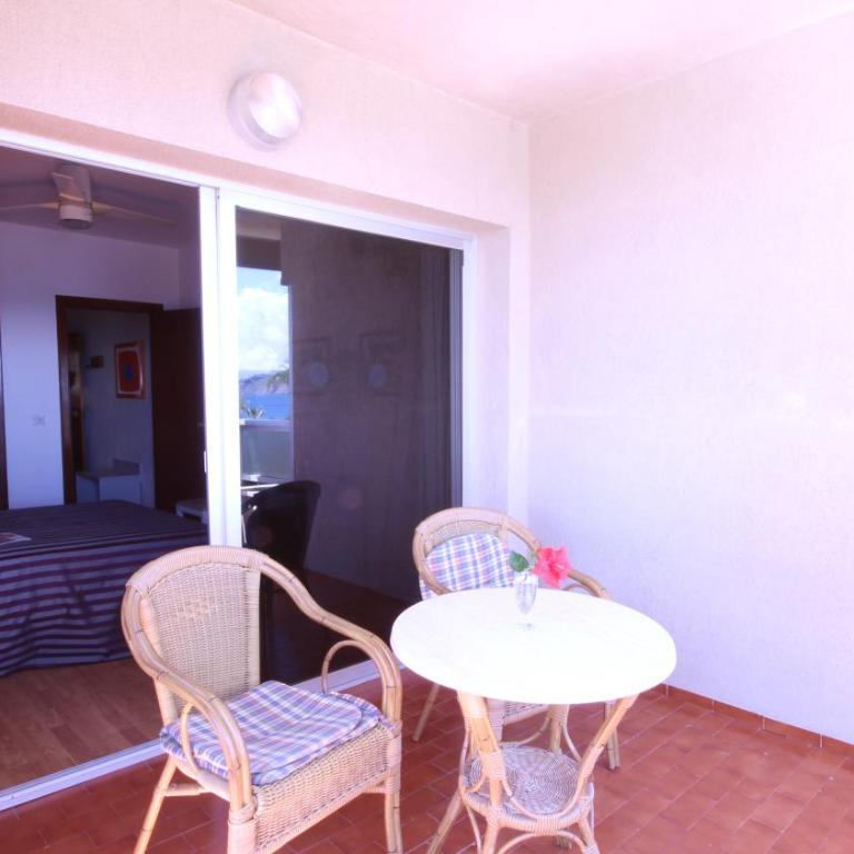 Hostal Velilla - Habitación Doble con vistas al mar - 1 o 2 camas - 12