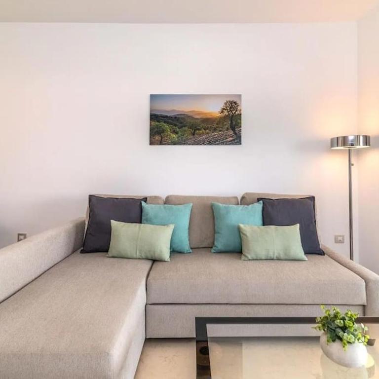 Excellent Home Marbella! - Three-Bedroom Apartment - 3