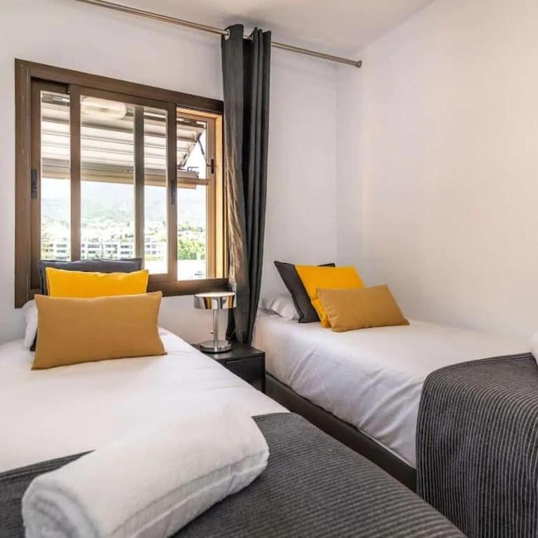 Excellent Home Marbella! - Three-Bedroom Apartment - 10