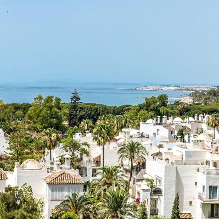 Excellent Home Marbella! - Three-Bedroom Apartment - 40