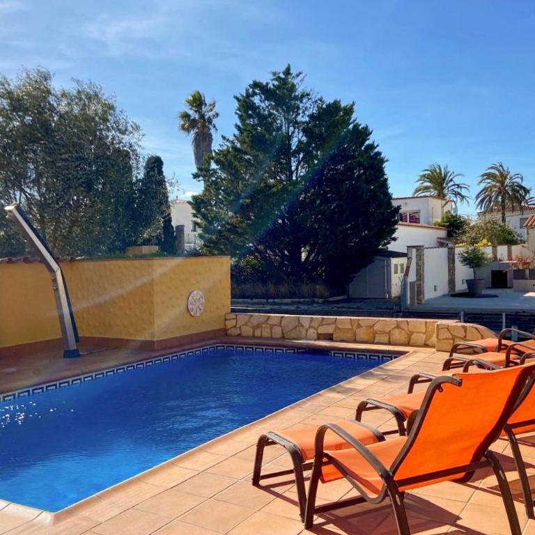 Ampuriahome Villa hosting 15, pool & mooring - Villa - 32