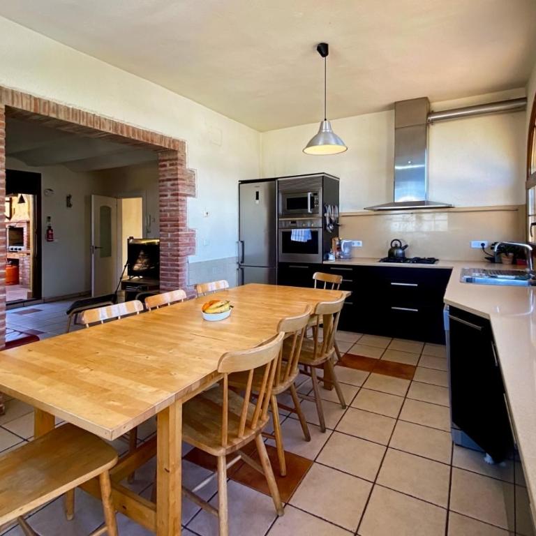 Ampuriahome Villa hosting 15, pool & mooring - Villa - 15