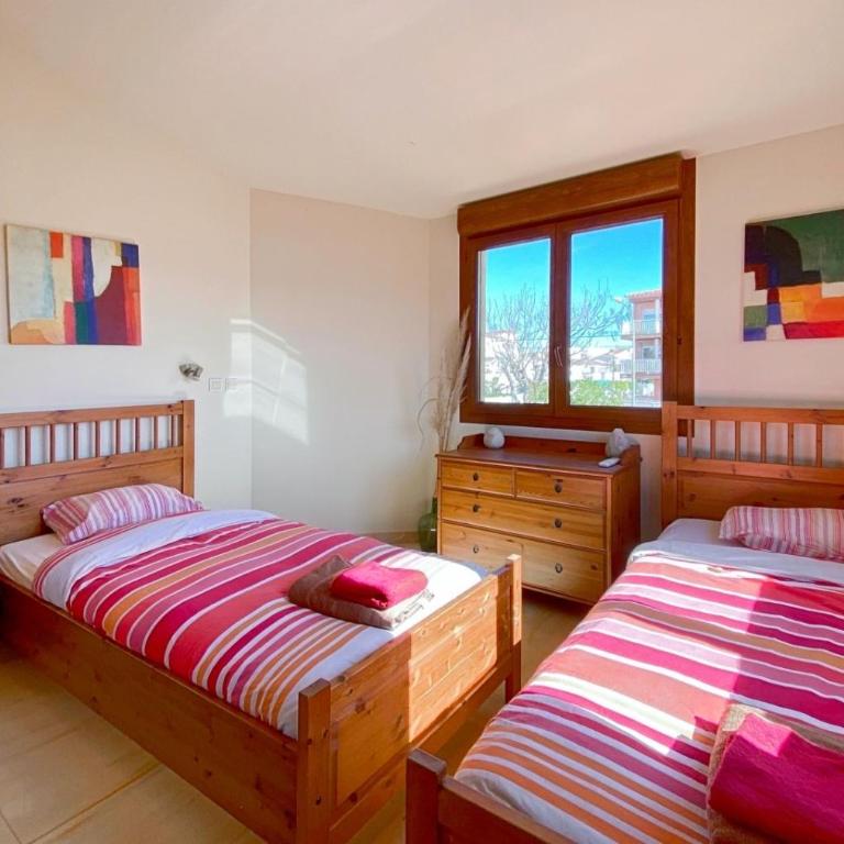 Ampuriahome Villa hosting 15, pool & mooring - Villa - 25