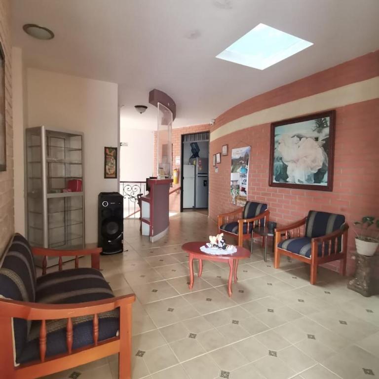 Hotel los Almendros - Habitación Familiar Estándar - 3